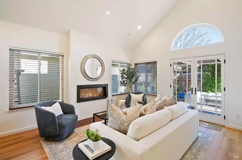 Living - 4 Valley West Cir, Napa, CA 94558 photo 5 of 5