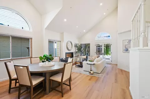 Dining - 4 Valley West Cir, Napa, CA 94558 photo 1 of 3