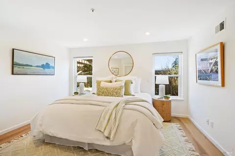 Bedroom - 4 Valley West Cir, Napa, CA 94558 photo 1 of 10