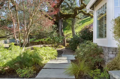 Exterior - 20 Deer Valley Ct, Petaluma, CA 94952 photo 7 of 22