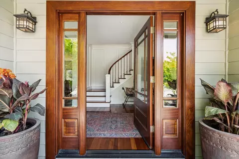 Entry Way - 20 Deer Valley Ct, Petaluma, CA 94952 photo 1 of 2