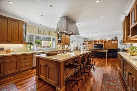 Kitchen - 20 Deer Valley Ct, Petaluma, CA 94952 photo 2 of 7