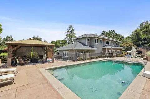 Exterior - 20 Deer Valley Ct, Petaluma, CA 94952 photo 15 of 22