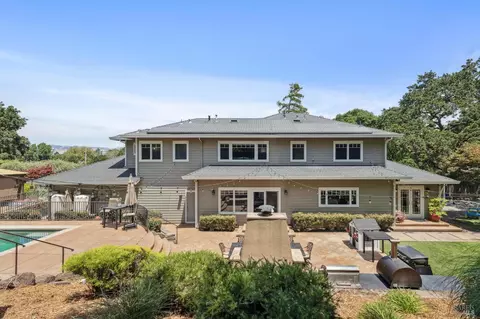 Exterior - 20 Deer Valley Ct, Petaluma, CA 94952 photo 18 of 22