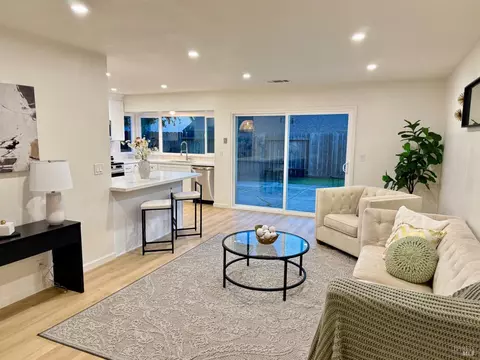 1525 Davis Ct, Fairfield, CA 94533