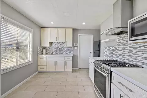 125 Beard St, Vacaville, CA 95688 photo 9