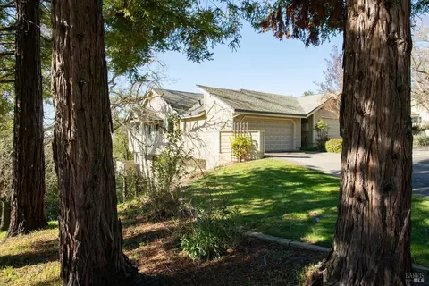 2001 Stonefield Ln, Santa Rosa, CA 95403