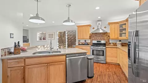 910 Mountain View Ave, Petaluma, CA 94952 photo 15