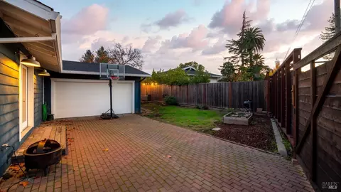910 Mountain View Ave, Petaluma, CA 94952 photo 34