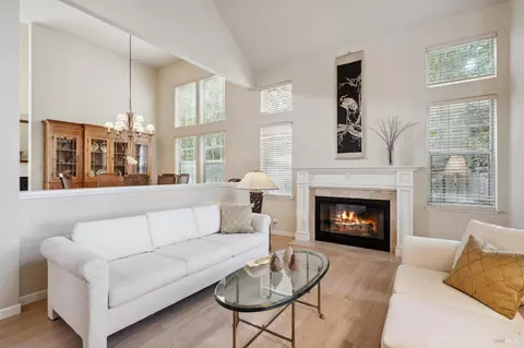 10 Saint Francis Cir, Napa, CA 94558