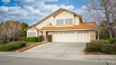 2421 Del Monte Dr, Fairfield, CA 94534