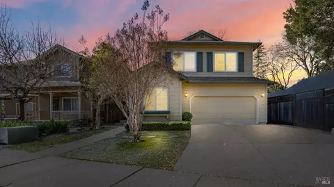 1351 Peterson Ln, Santa Rosa, CA 95403
