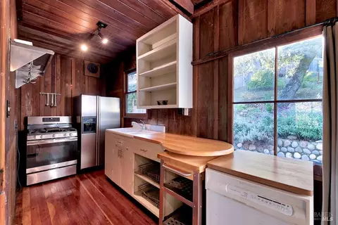 94 Oak Rd, Fairfax, CA 94930 photo 8