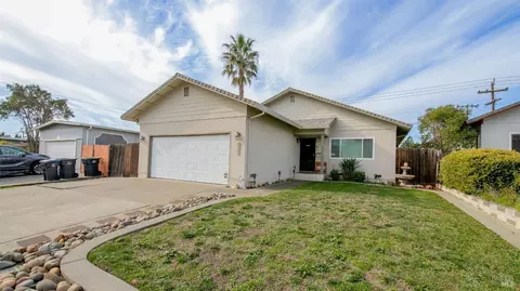1407 Eisenhower St, Fairfield, CA 94533 photo 3