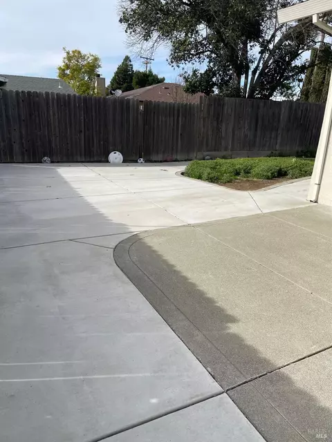 1407 Eisenhower St, Fairfield, CA 94533 photo 10