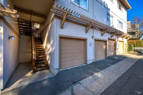 243 Lands End Ct, Vallejo, CA 94591 photo 4