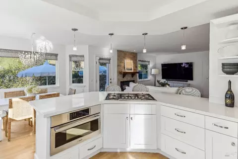 206 Windsor Dr, Petaluma, CA 94952 photo 14