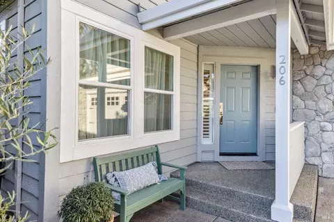 206 Windsor Dr, Petaluma, CA 94952 photo 2
