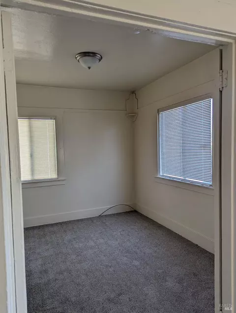 125 Broadway St, Vallejo, CA 94590 photo 4