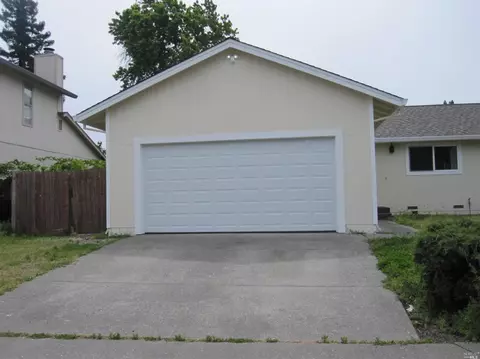 2312 Valley West Dr, Santa Rosa, CA 95401