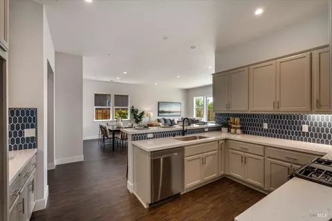 249 Spanish Oak Dr, Windsor, CA 95492 photo 16