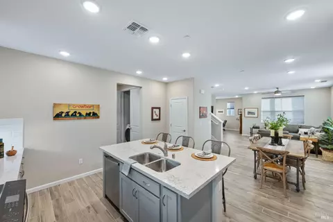 327 Pear Tree Ter, Napa, CA 94558 photo 17