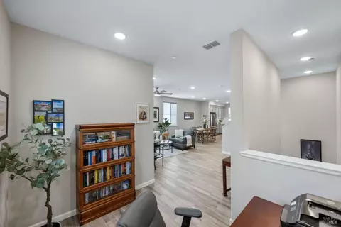327 Pear Tree Ter, Napa, CA 94558 photo 12