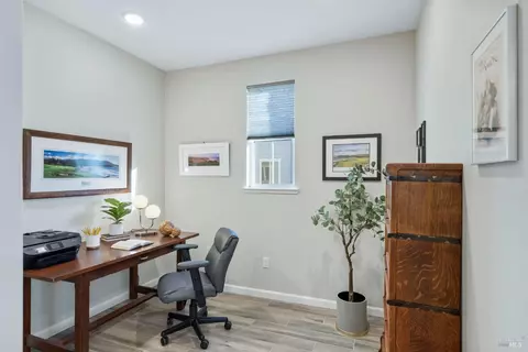 327 Pear Tree Ter, Napa, CA 94558 photo 11