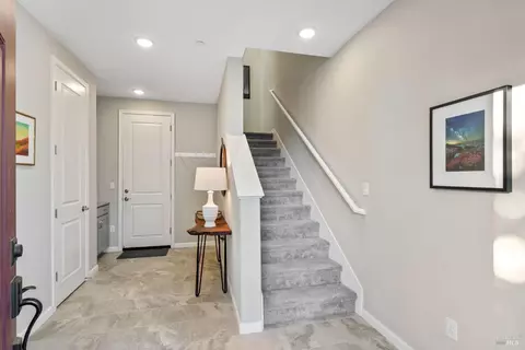 327 Pear Tree Ter, Napa, CA 94558 photo 7