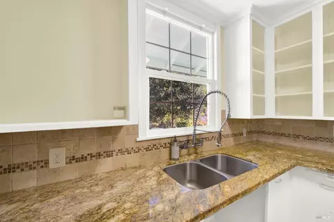 Kitchen - 133 Howard Ave, Vallejo, CA 94589 photo 6 of 7