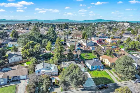 View/Area - 133 Howard Ave, Vallejo, CA 94589 photo 1 of 11