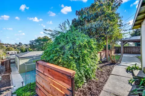 Exterior - 133 Howard Ave, Vallejo, CA 94589 photo 15 of 24