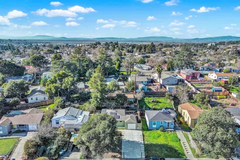 View/Area - 133 Howard Ave, Vallejo, CA 94589 photo 2 of 11