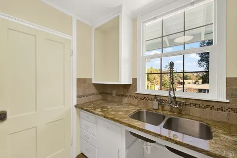 Kitchen - 133 Howard Ave, Vallejo, CA 94589 photo 3 of 7