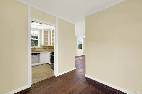 Entry Way - 133 Howard Ave, Vallejo, CA 94589 photo 2 of 5