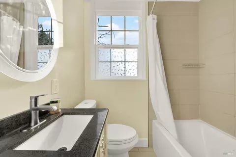 Bath - 133 Howard Ave, Vallejo, CA 94589 photo 1 of 4
