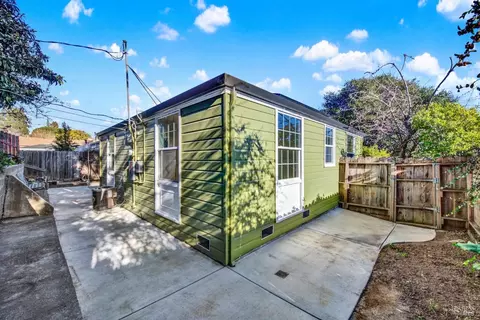 Exterior - 133 Howard Ave, Vallejo, CA 94589 photo 7 of 24