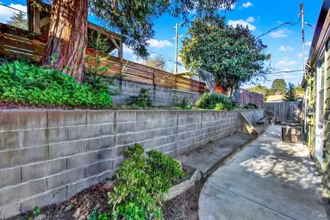 Exterior - 133 Howard Ave, Vallejo, CA 94589 photo 10 of 24