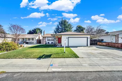 620 Glenside Dr, Dixon, CA 95620