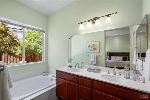 8729 Holly Leaf Dr, Windsor, CA 95492 photo 26