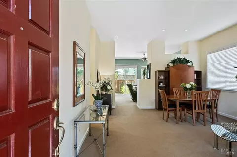 8729 Holly Leaf Dr, Windsor, CA 95492 photo 5