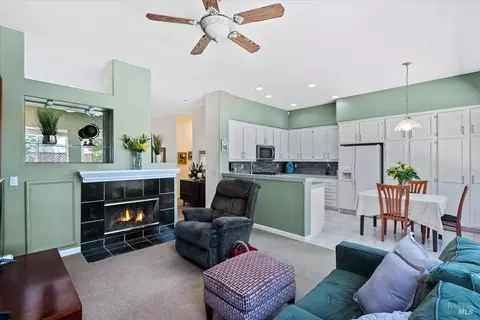 8729 Holly Leaf Dr, Windsor, CA 95492 photo 13