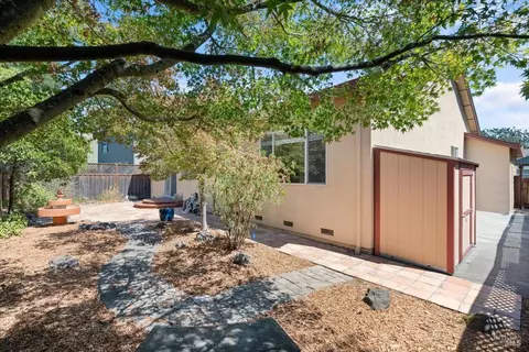 8729 Holly Leaf Dr, Windsor, CA 95492 photo 32