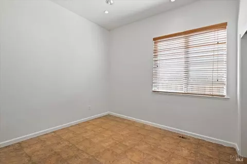 8729 Holly Leaf Dr, Windsor, CA 95492 photo 21