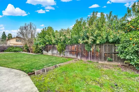 Exterior - 579 Florence Dr, Vacaville, CA 95688 photo 15 of 19