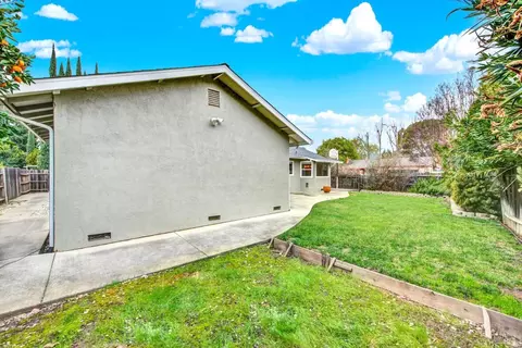 Exterior - 579 Florence Dr, Vacaville, CA 95688 photo 17 of 19