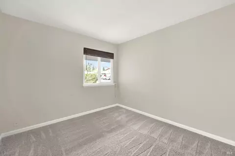 Bedroom - 579 Florence Dr, Vacaville, CA 95688 photo 5 of 12