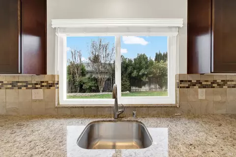 Kitchen - 579 Florence Dr, Vacaville, CA 95688 photo 1 of 12