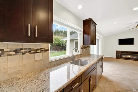 Kitchen - 579 Florence Dr, Vacaville, CA 95688 photo 2 of 12