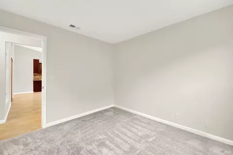 Bedroom - 579 Florence Dr, Vacaville, CA 95688 photo 10 of 12